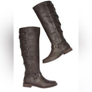 *** Black Friday Only ***NWOT Arleigh Corset back boots